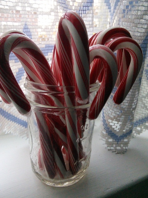 Festive jar of candy canes #TakeThatMarthaStewart